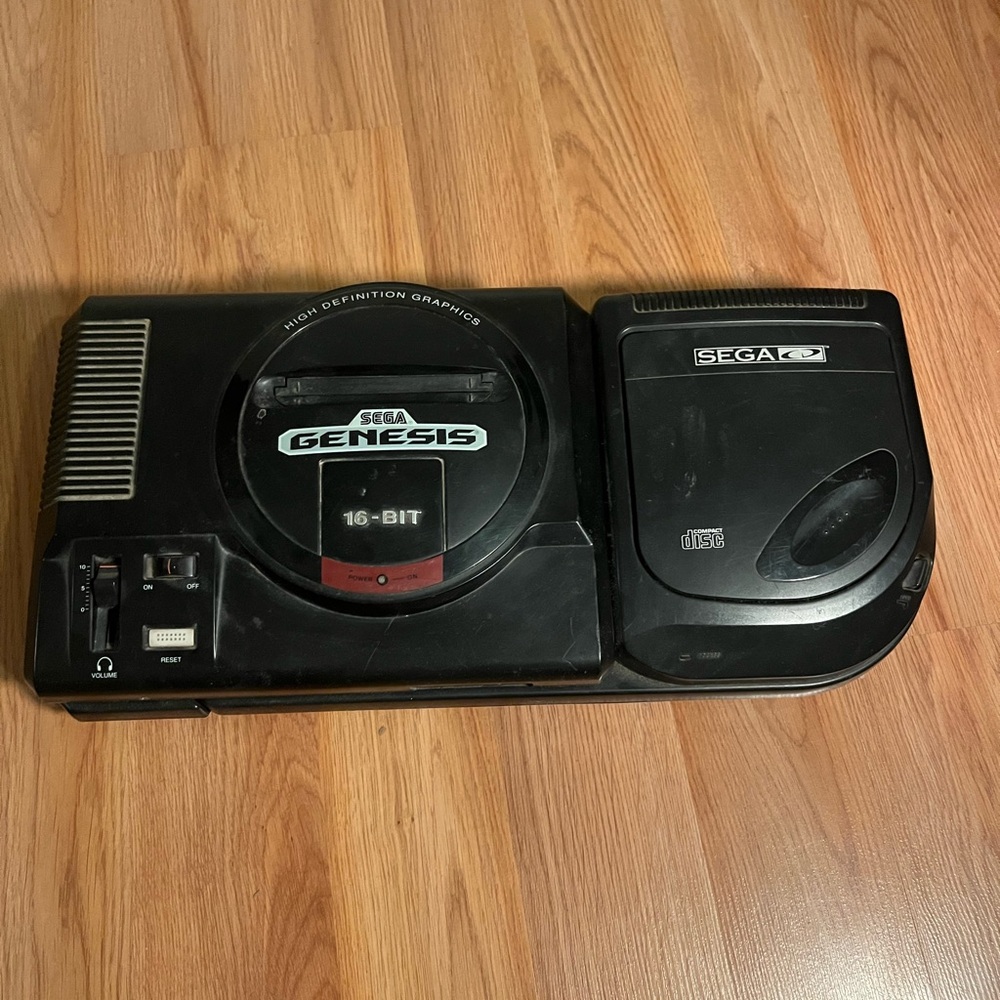 Sega Genesis CD Console MK 4102 with no remote or cords